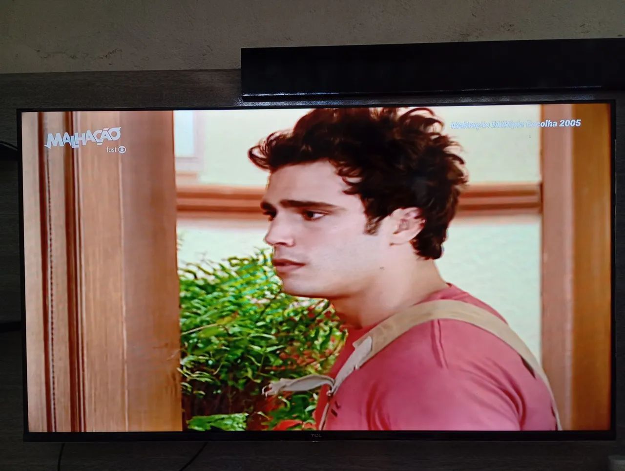 Televisão pouco tempo de uso 40 polegadas 