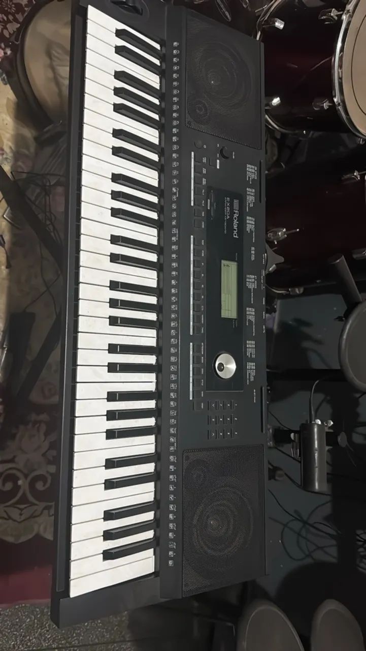 Teclado Roland E-X20A