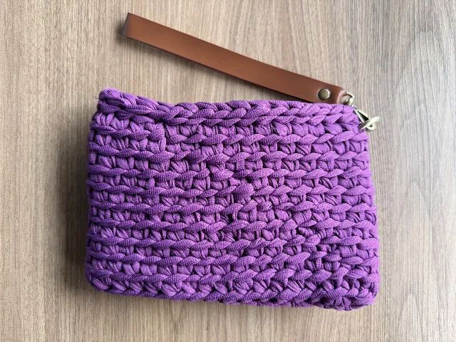 Bolsa de mão (clutch) em crochê - NOVA - Foto 2