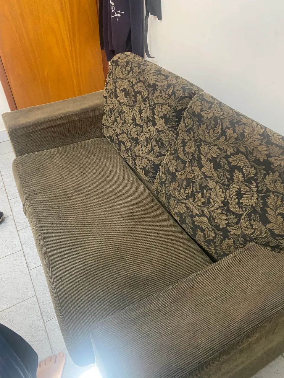 Sofa dois lugares marrom - Foto 2
