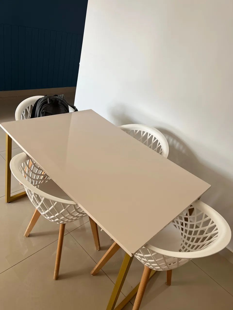 Conjunto mesa e 4 cadeiras  - Foto 2