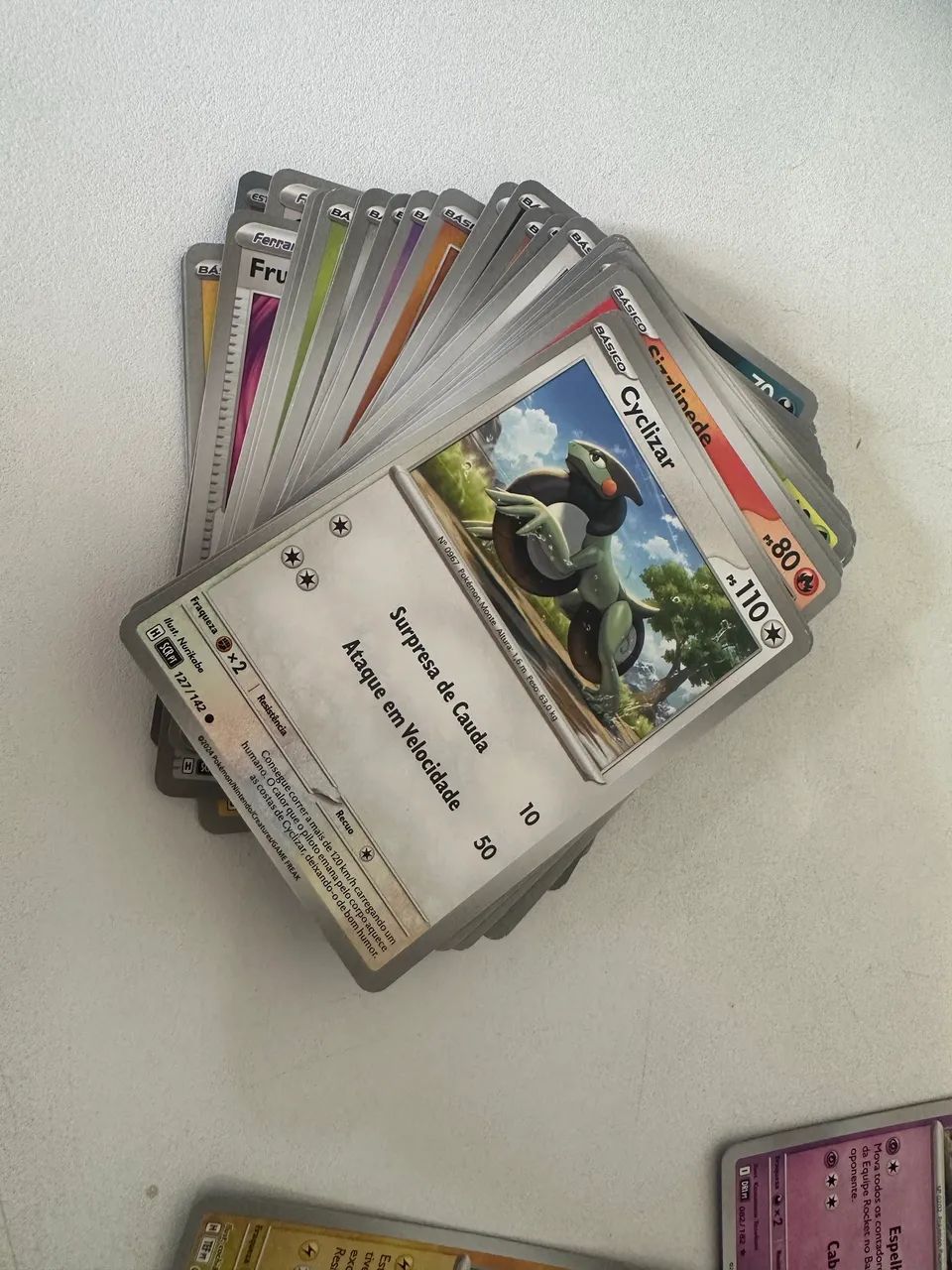 Lote com 50 Cartas Pokémon Originais - Reverse Holo e Equipe Rocket - Foto 3