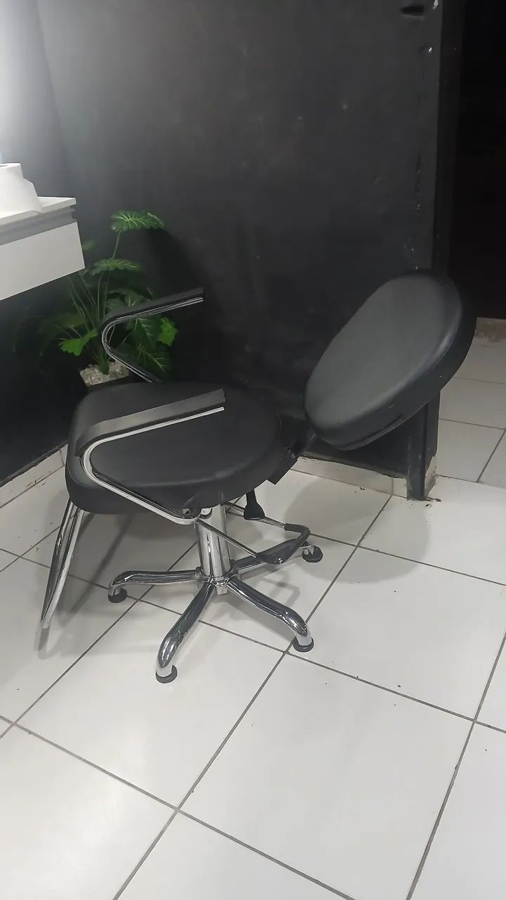 Cadeira de barbeiro - Foto 2