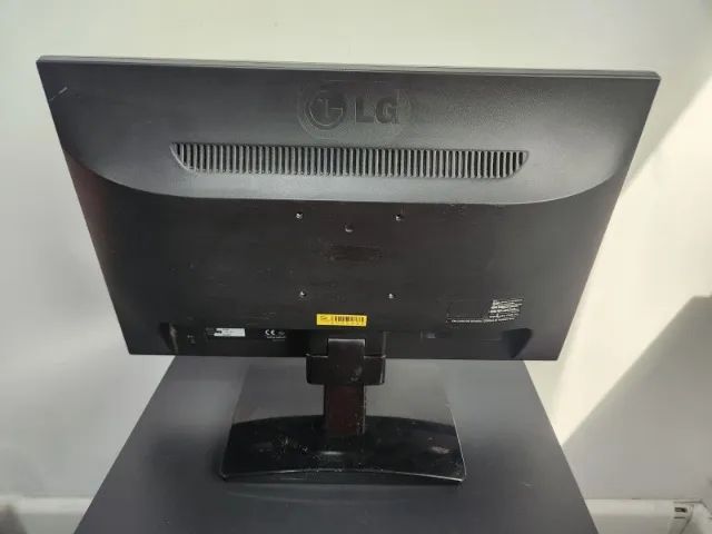 Monitor Led LG Flatron e1941C - Foto 5