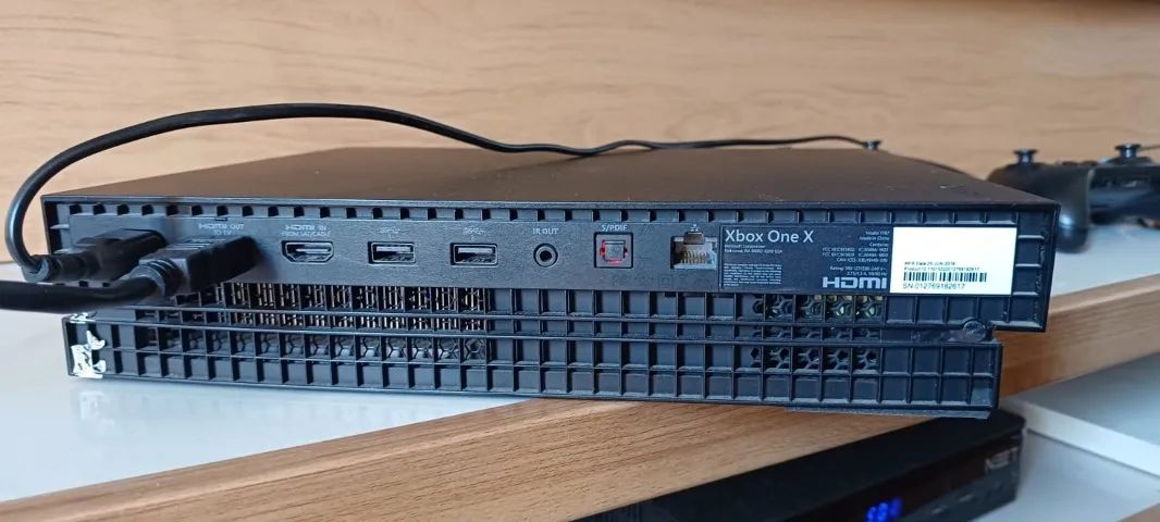 XBOX ONE X 1TB - Foto 5