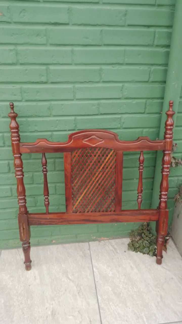 Cama de solteiro imbuia