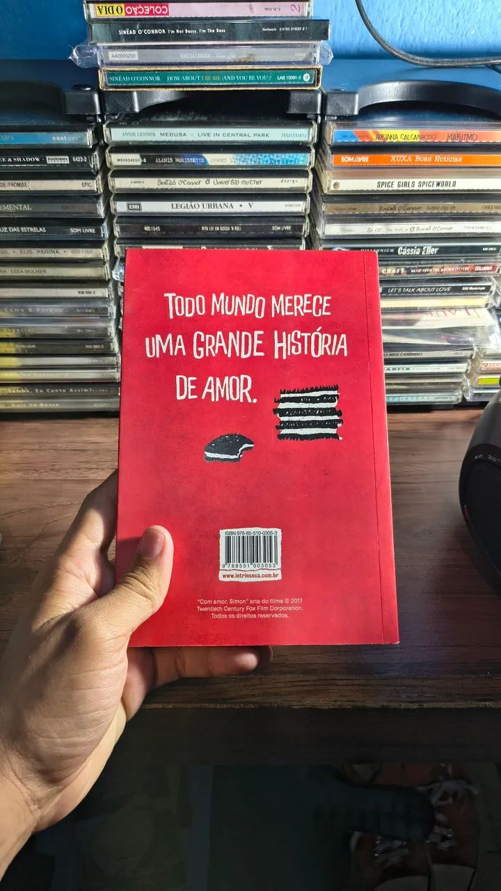 Livro Com Amor, Simon (Desapego) - Foto 2