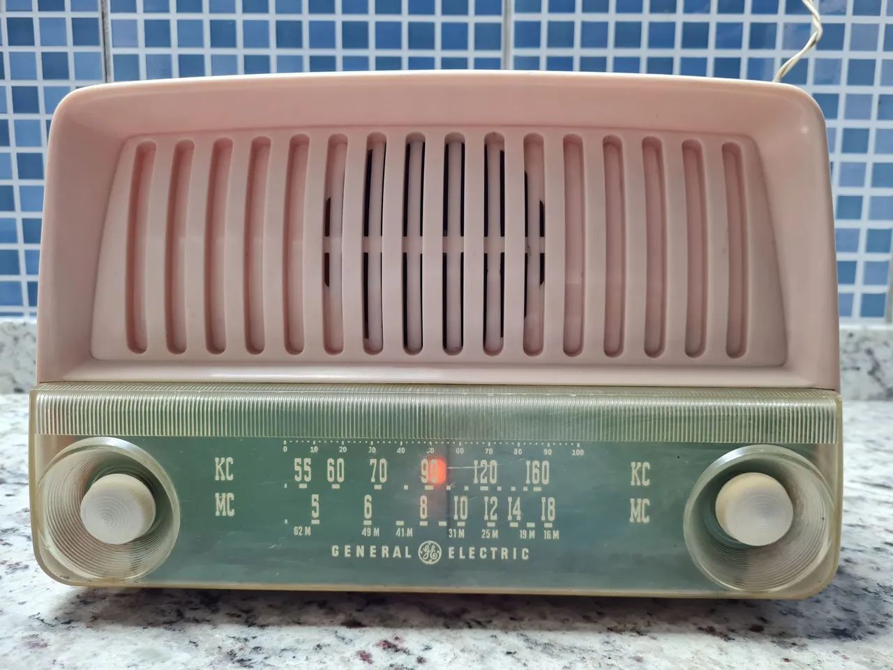Radio a valvulas GE lindo e funcionado 