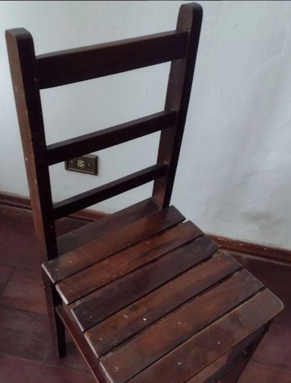 Cadeira de Madeira Maciça Ripada Escolar  - Foto 3