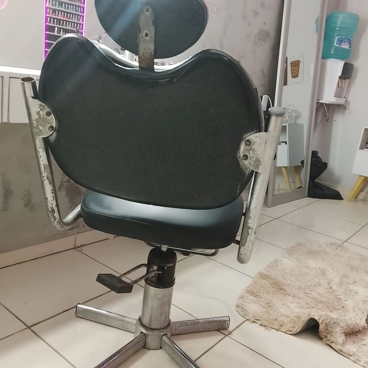 Cadeira hidráulica de cabeleireiro ou barbeiro  - Foto 3