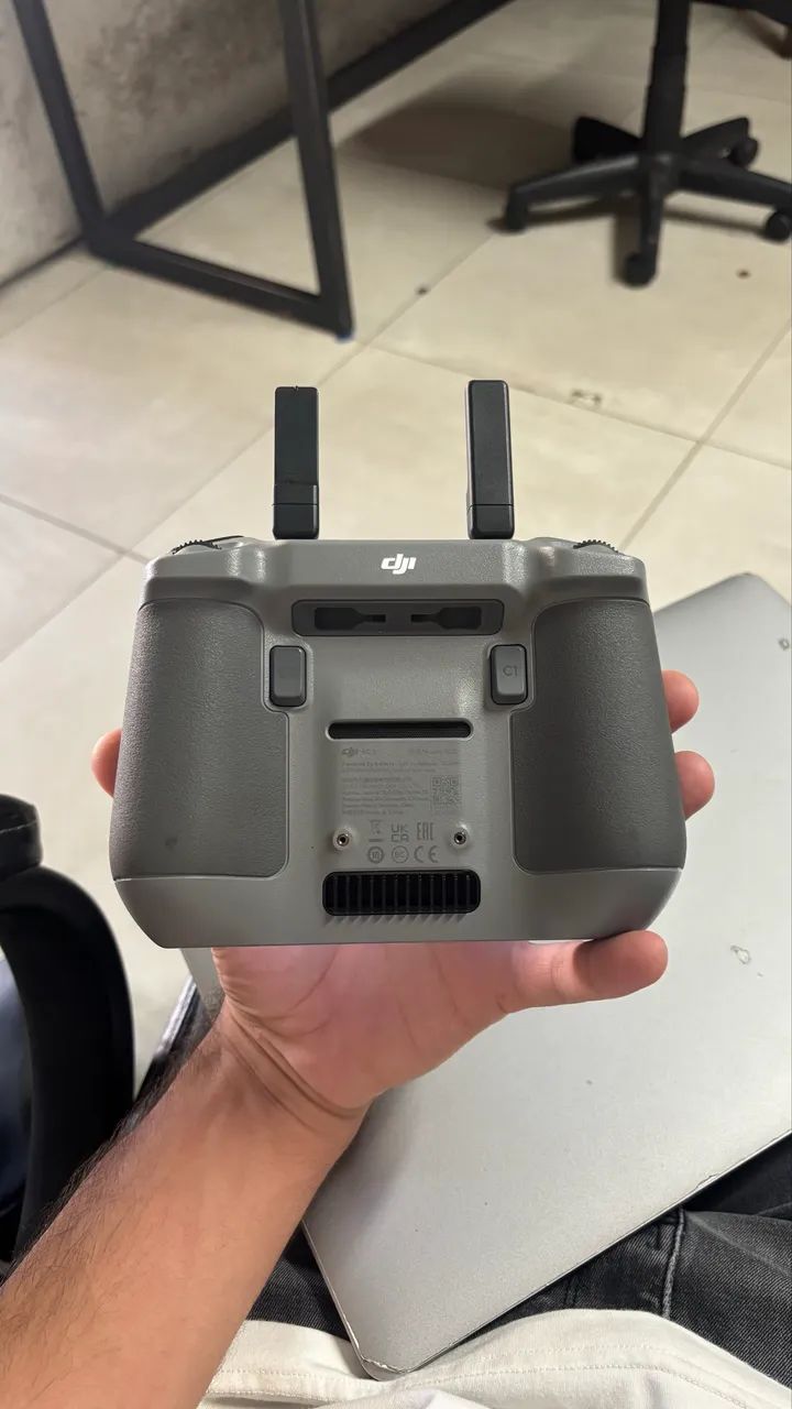 CONTROLE DJI RC2 COM TELA  - Foto 2