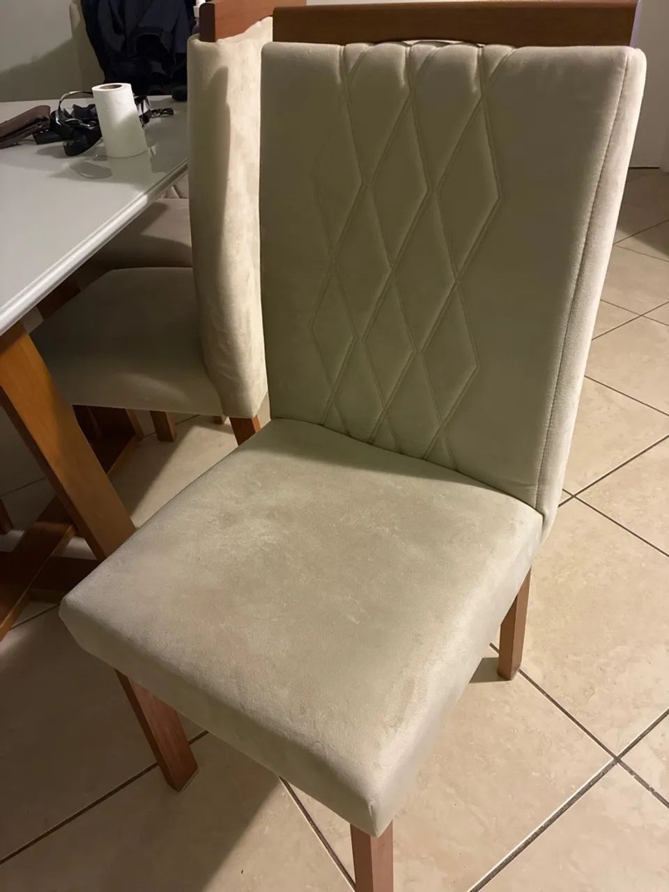 cadeiras de jantar madeira com suede 