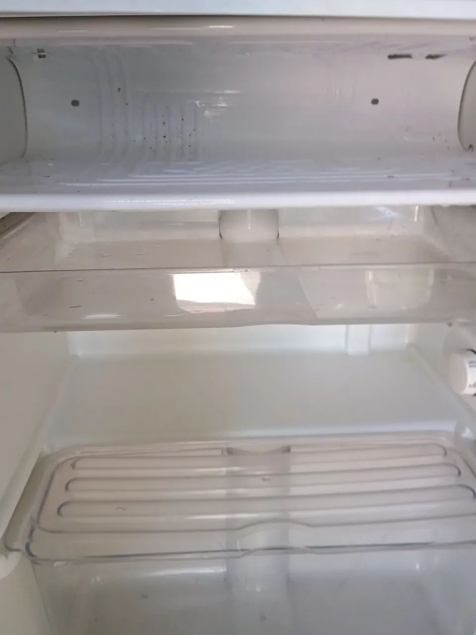 Frigobar semi-novo 76 litros  - Foto 2