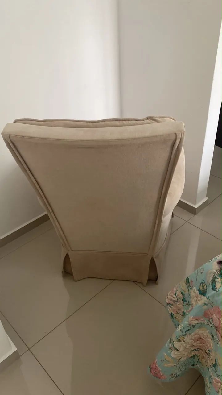 Poltrona de Amamentação em Suede Impecável  - Foto 4