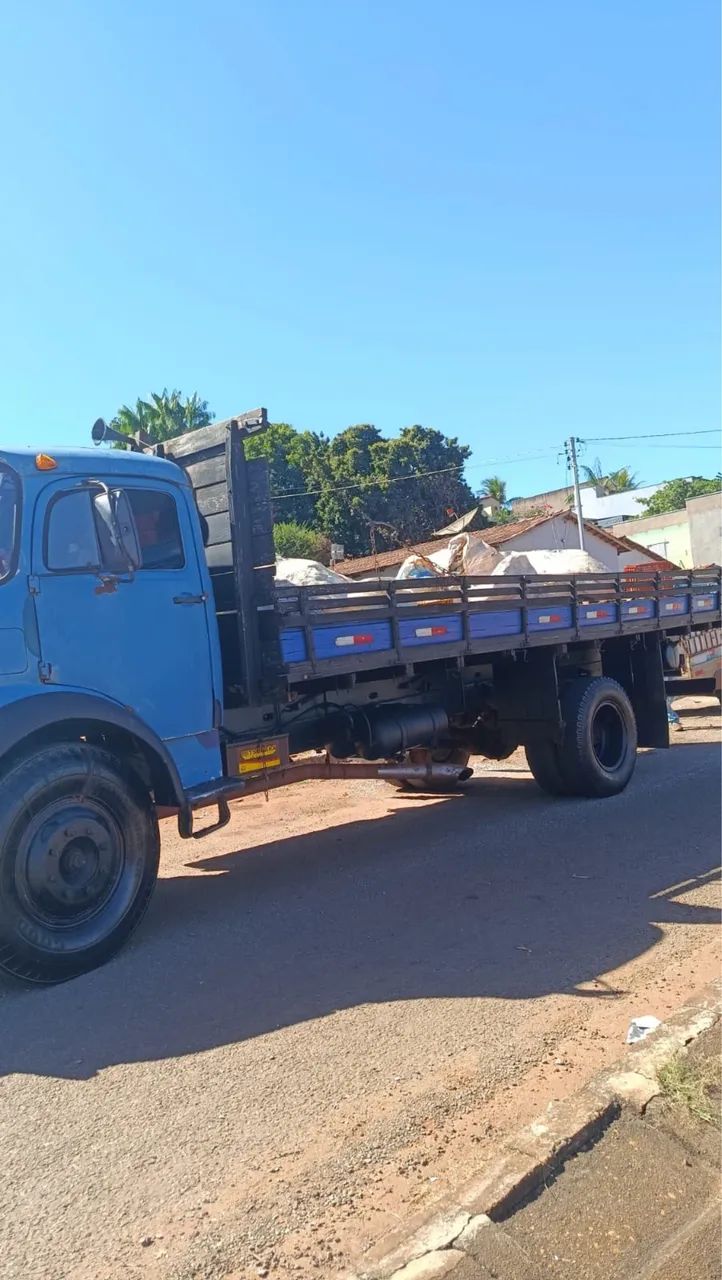 Caminhão à venda  - Foto 4