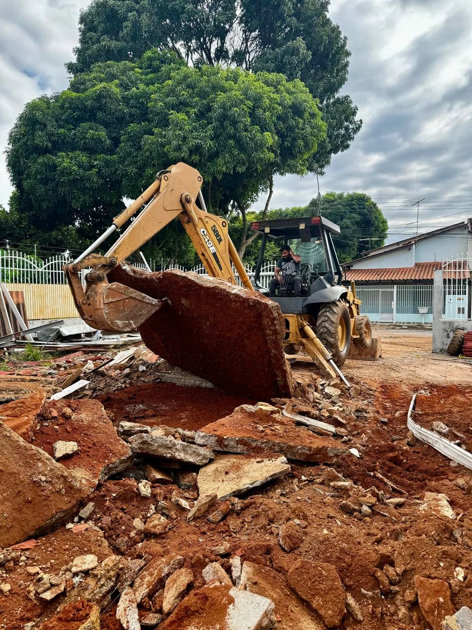 Demolição e retirada de entulho em todo Df * - Foto 3