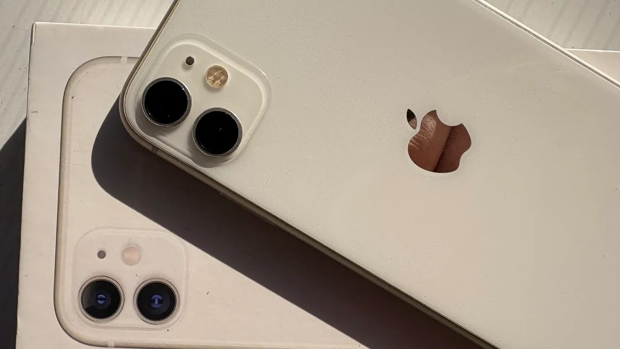 ? iPhone 11 Branco - Muito Conservado  - Foto 4