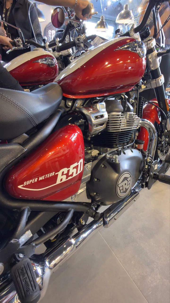 SUPER METEOR 650 - Foto 5