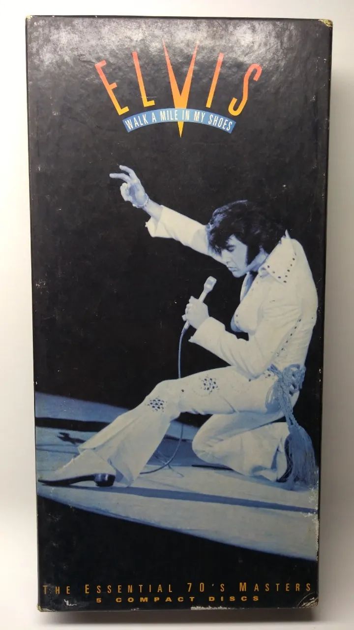 Box CD - Walk a Mile in My Shoes Elvis Presley - CDs, DVDs etc
