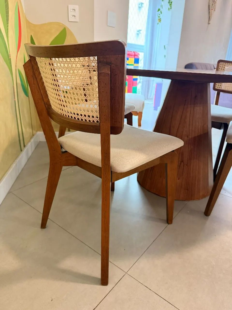 Mesa de 1,30m com 4 cadeiras - Foto 3