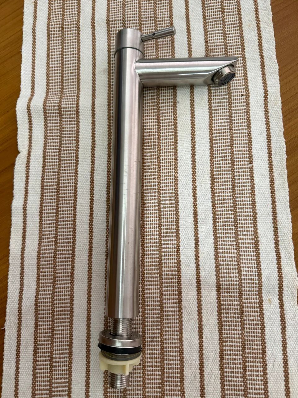 Vendo Torneira De Aço Inoxidavel (Lavabo) 