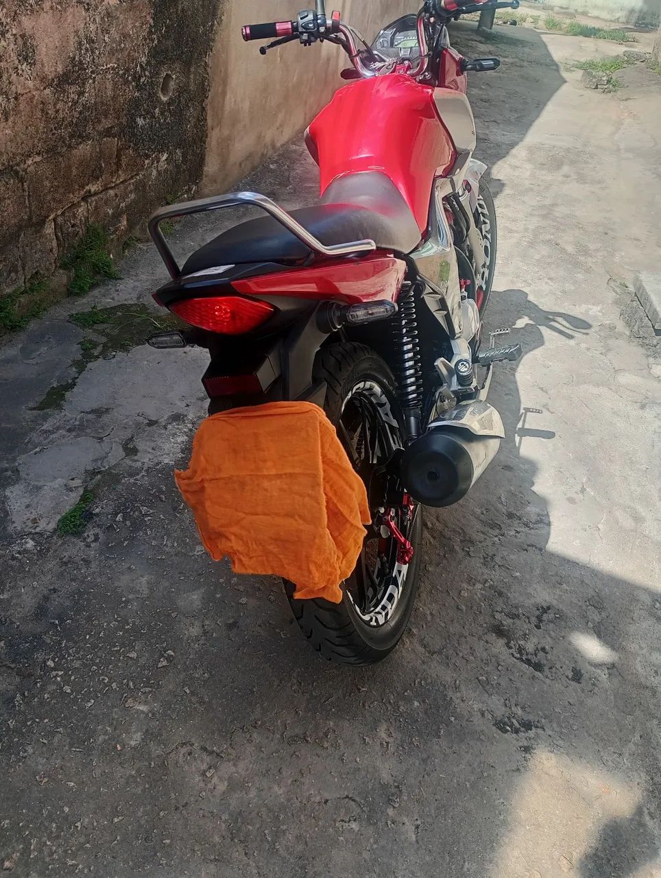 Moto pouca quilometragem, bem conservada  - Foto 2