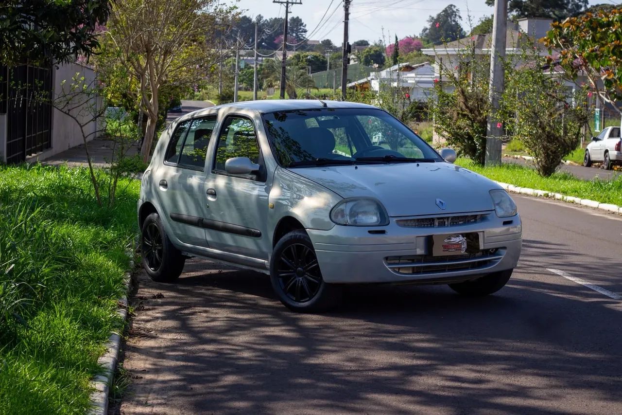 Renault Clio Rn/alize/expr./1.0 Hi-power 16V 5P 2003