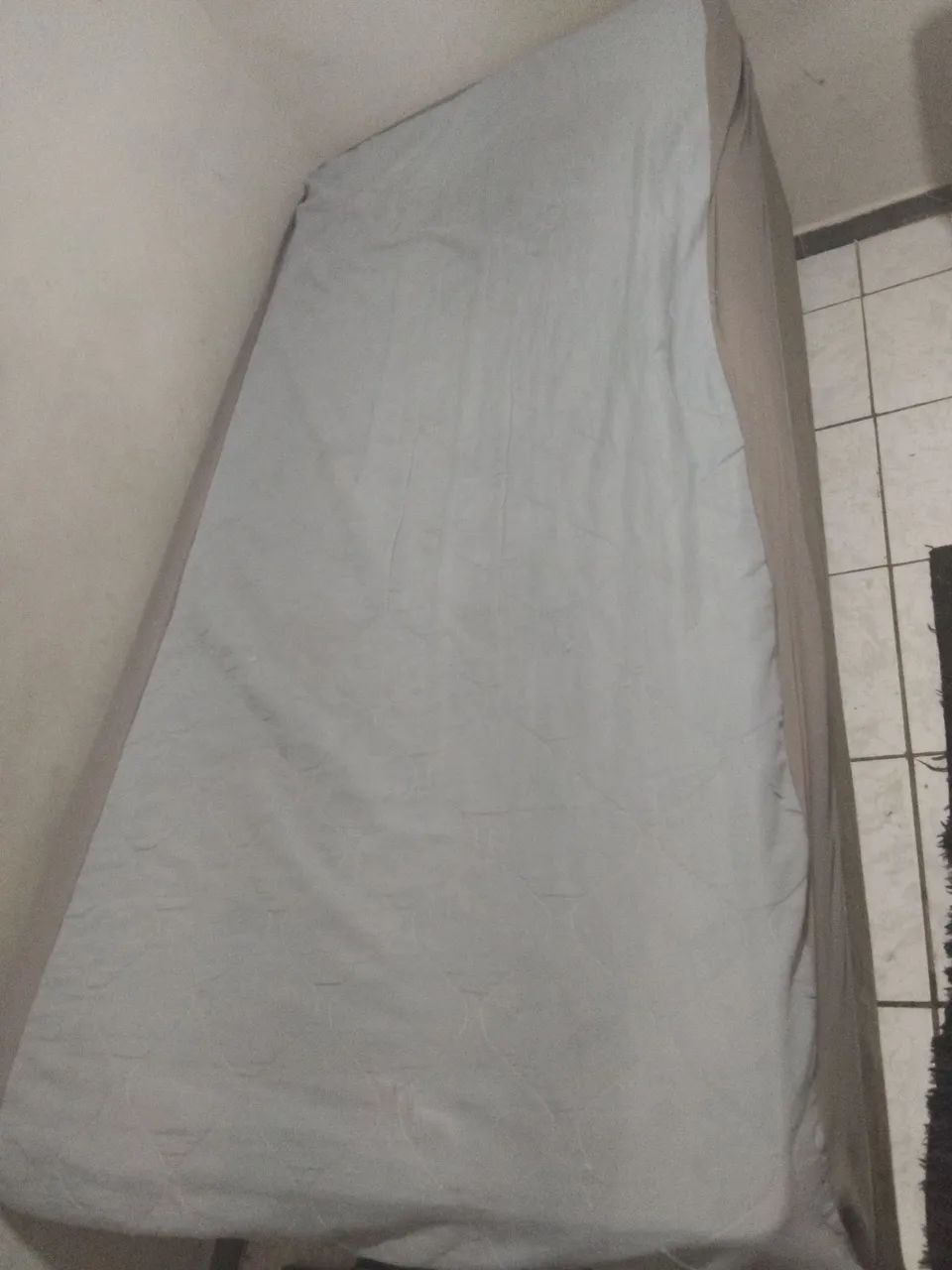 Cama seminovo 3 meses de uso