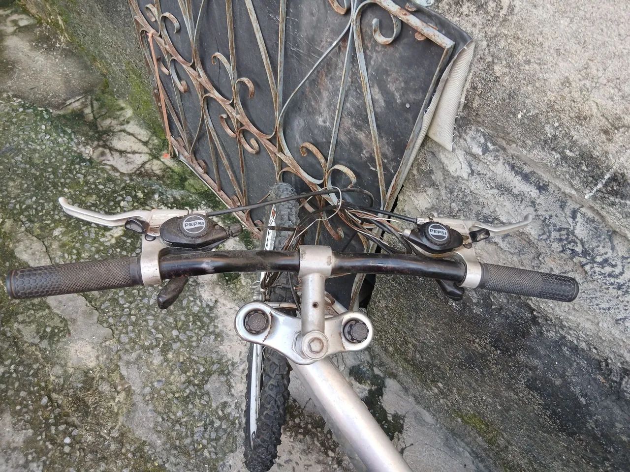 Bicicleta de alumínio, reliquia. - Foto 3
