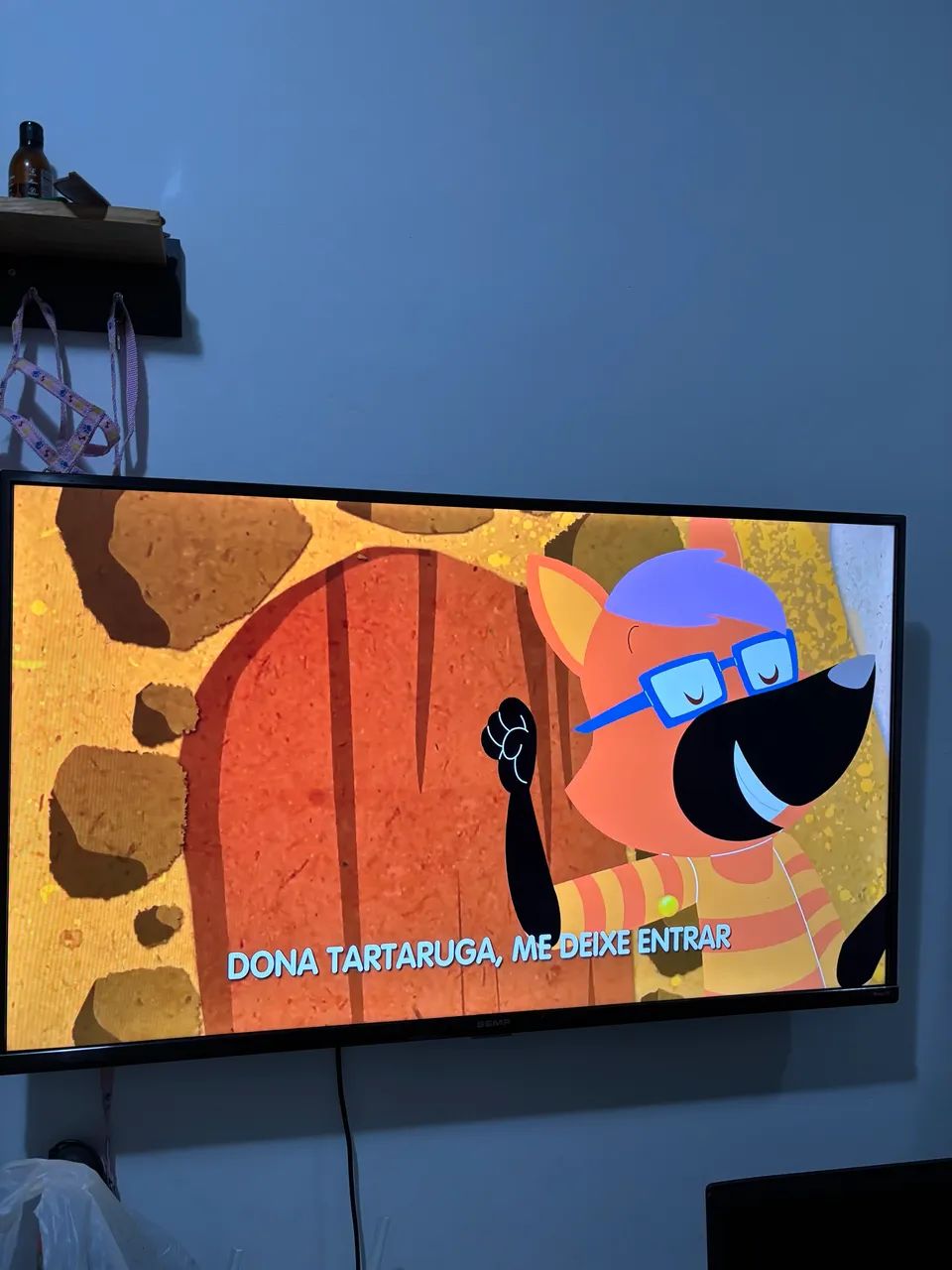 TV SEMP 43 polegadas com controle remoto