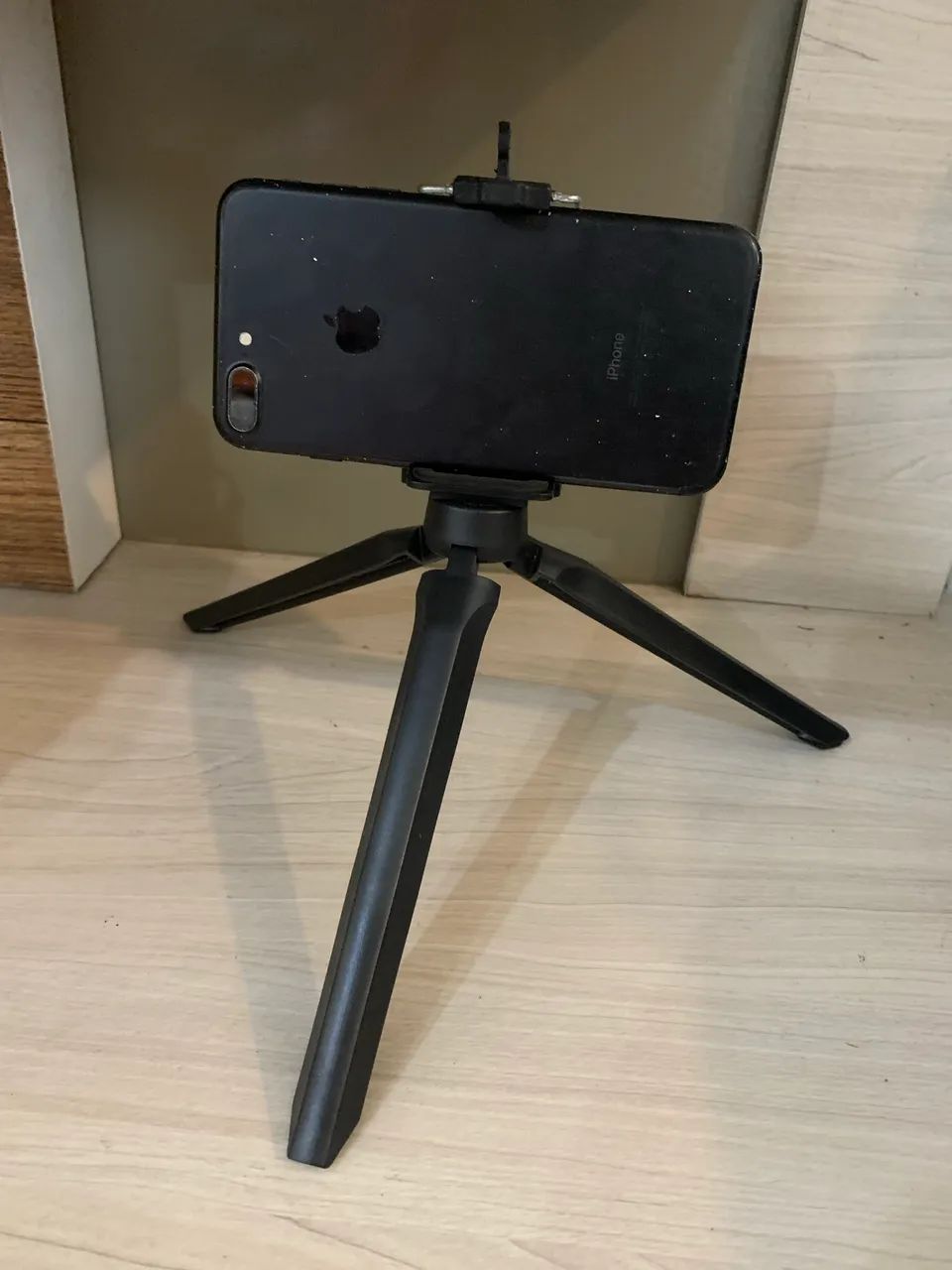 Suporte Universal para Celular com Tripé de Mesa - Foto 3