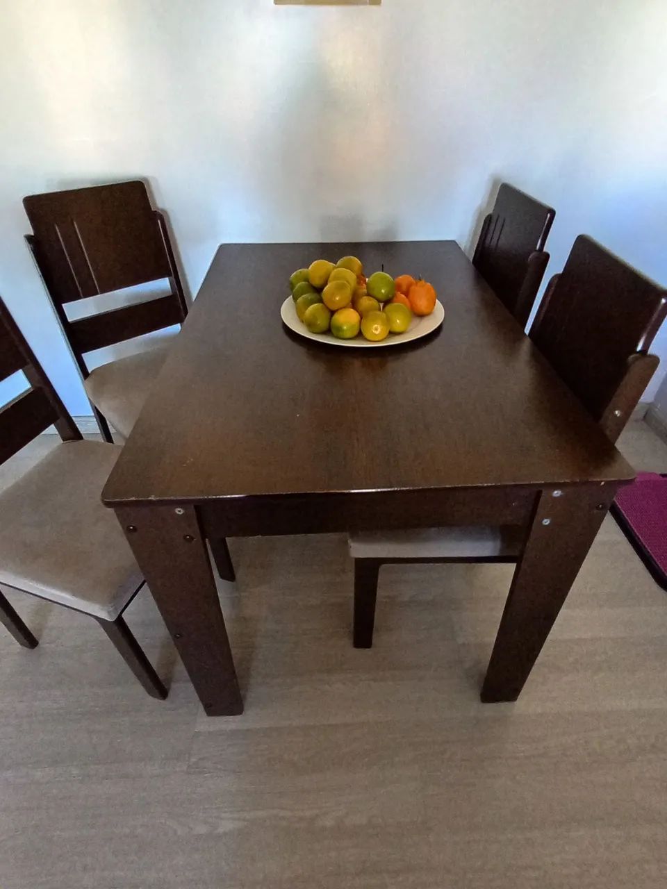Mesa com 4 cadeiras  - Foto 2