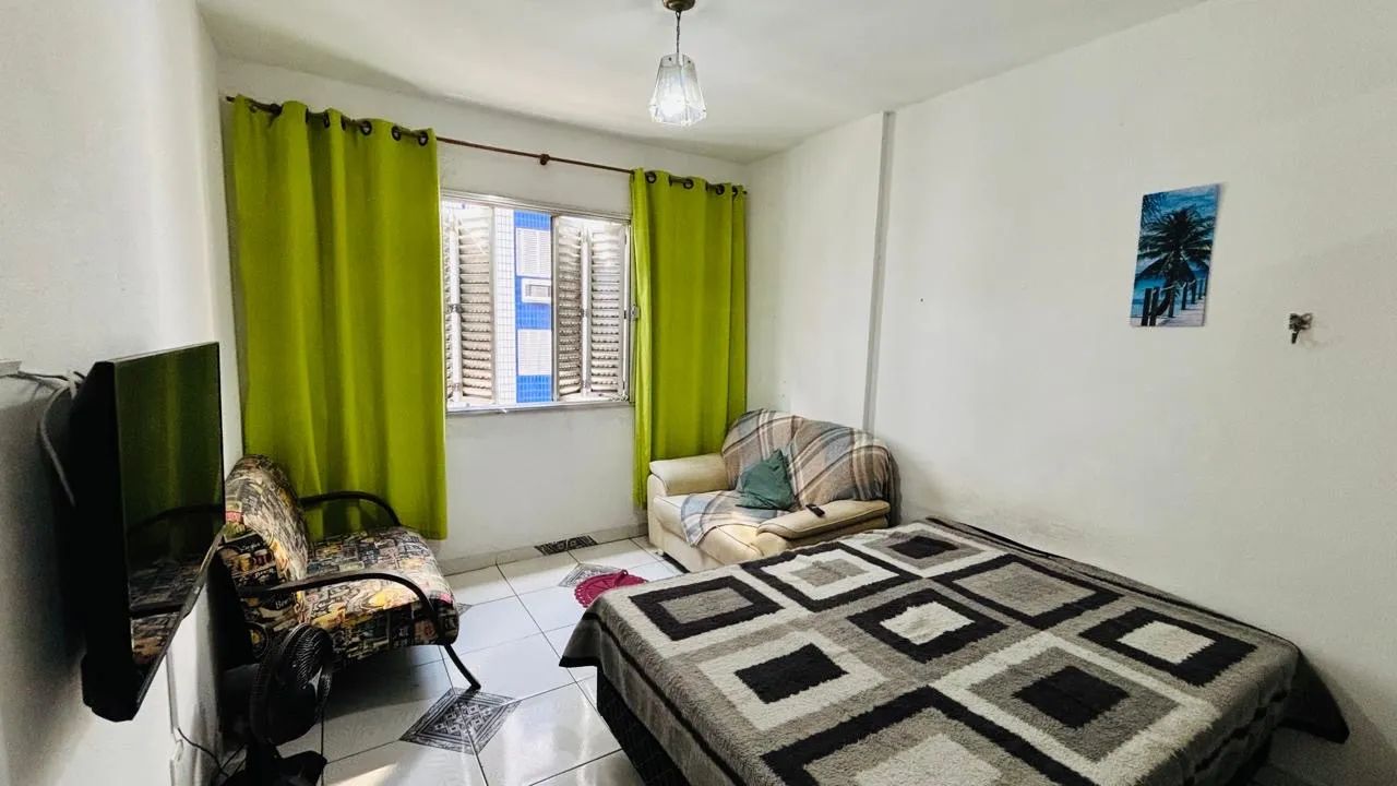 Sala living -Mobiliada - Centro- 2 quadras da praia - S.Vicente