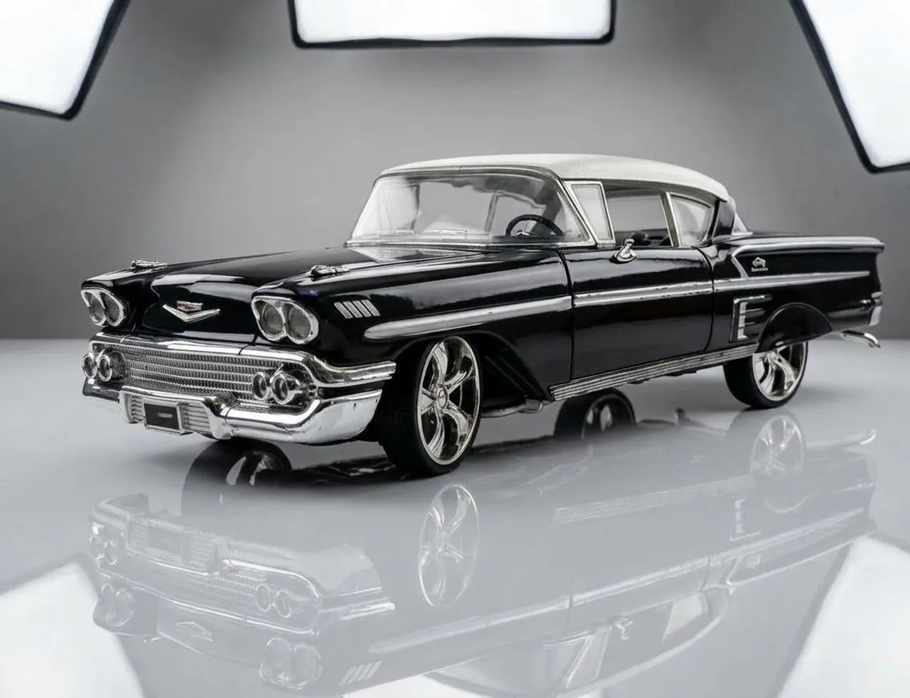 Miniatura Chevrolet Impala 1958 Hard Top 1:24 - Colecionável