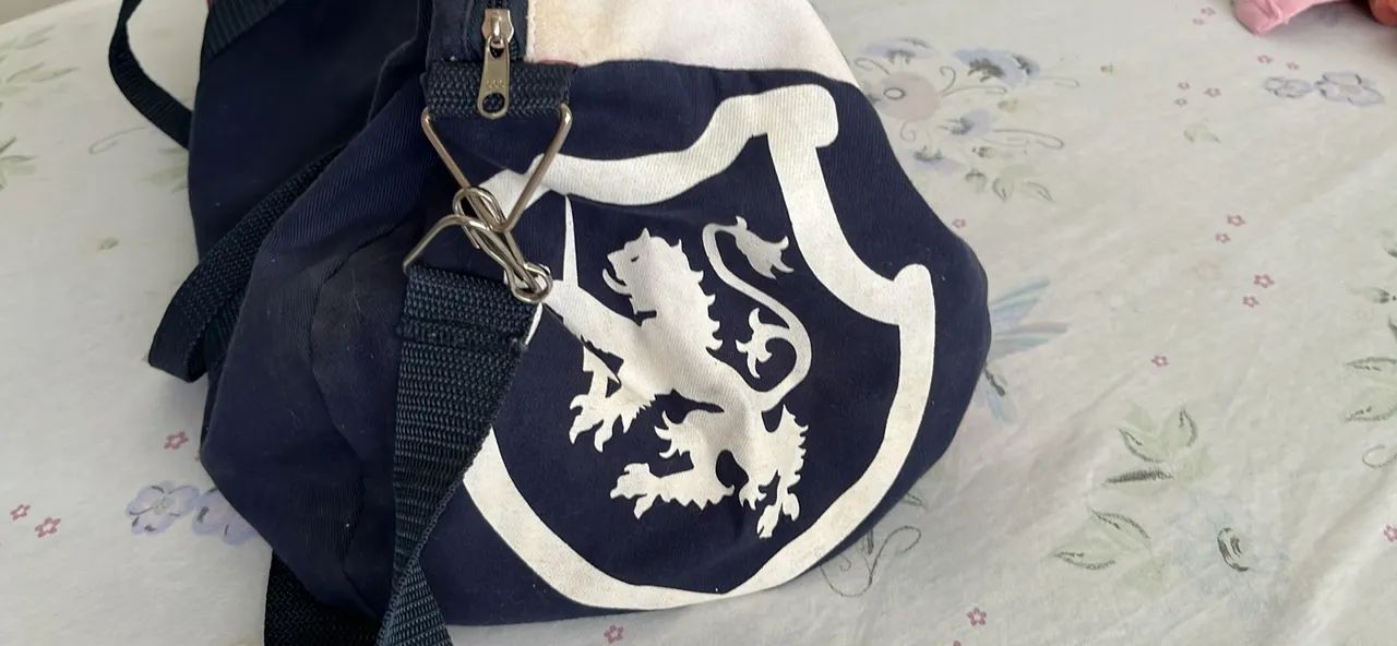 Mala de Viagem e Academia Tommy Hilfiger Duffel Bag - Azul, Vermelha e Branca - Foto 4