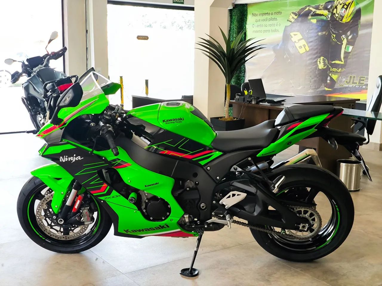 Kawasaki Zx-10/ Zx-10r 1000cc 2024 - 1486489185 | OLX