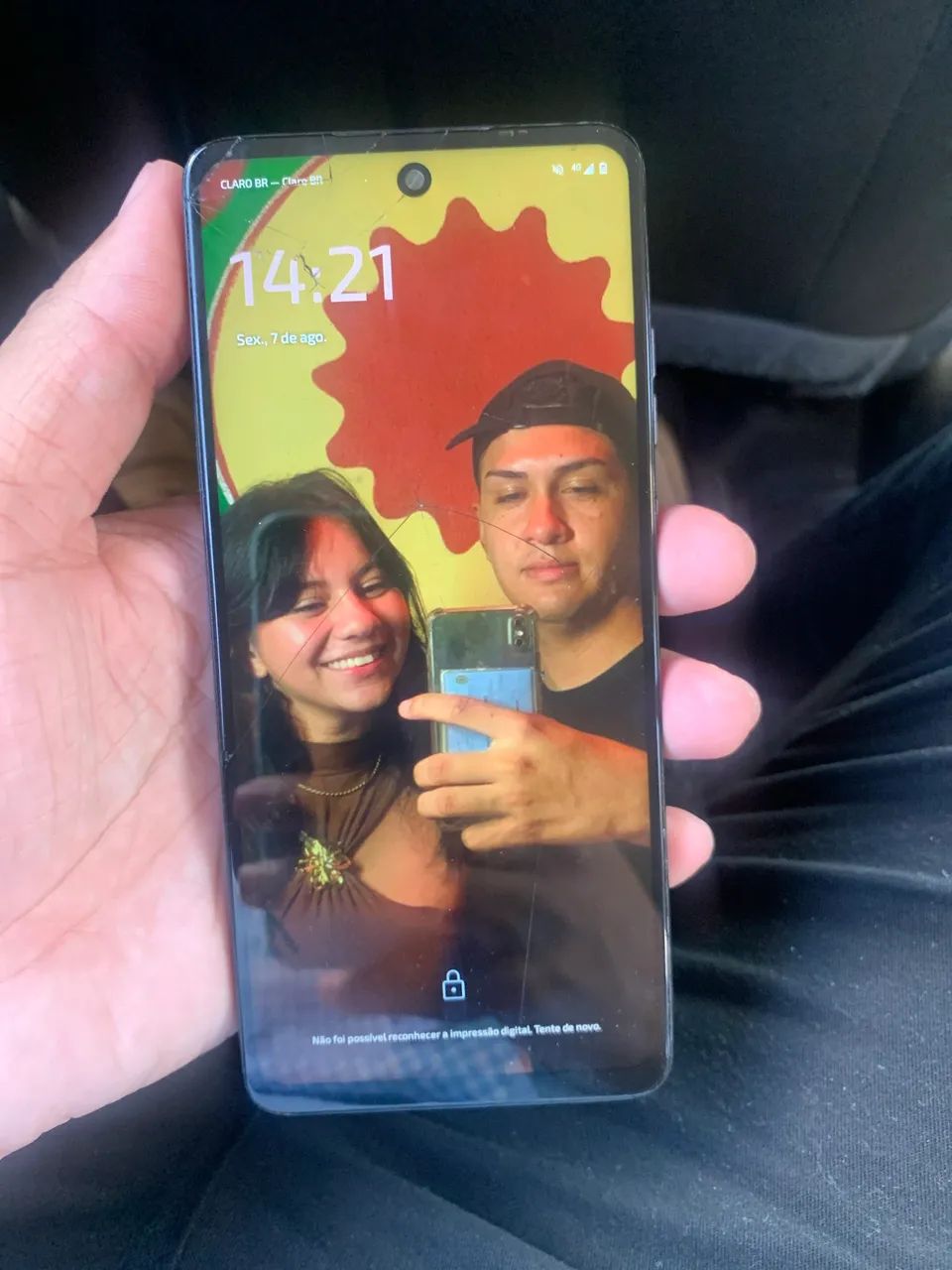 Vendo Celular G34 com tela quebrada 