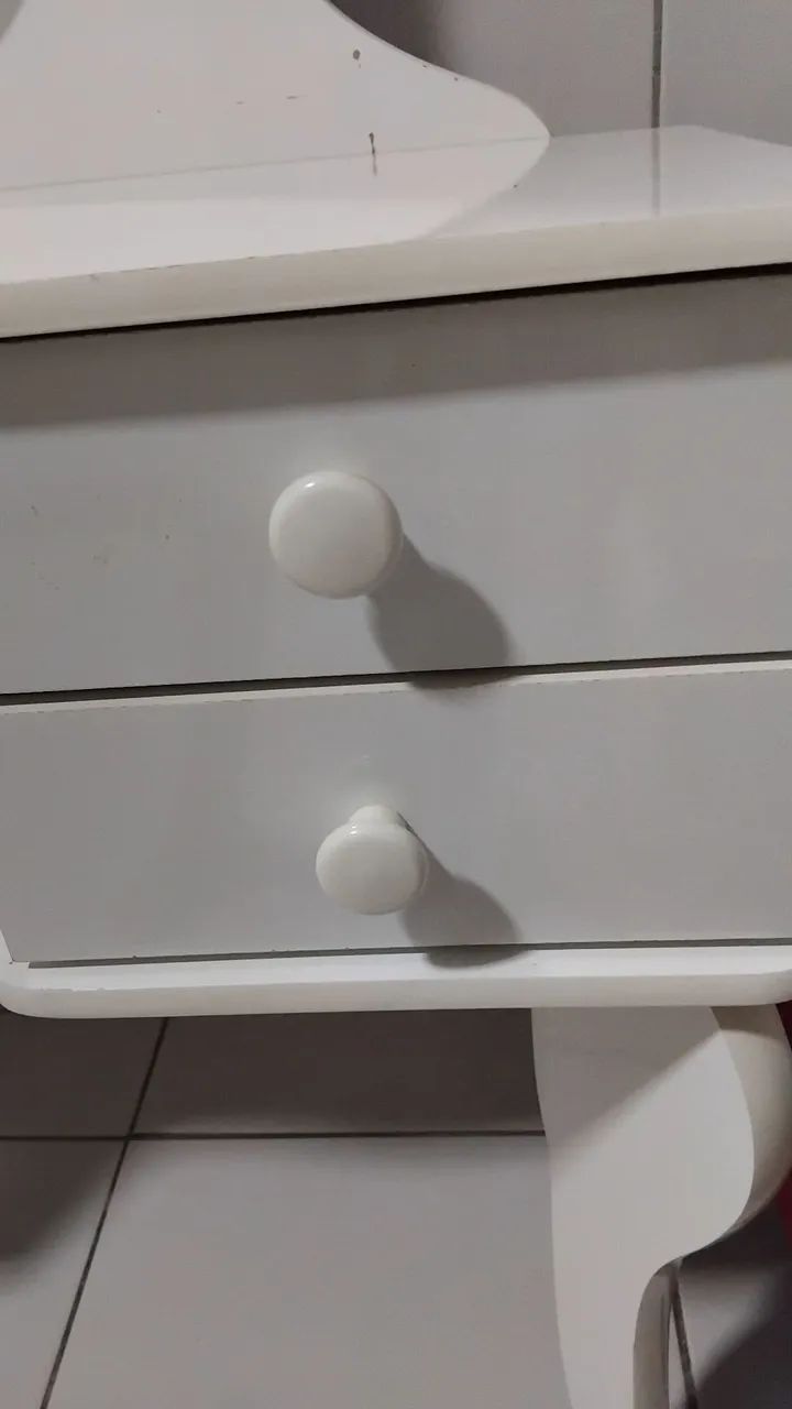 PENTEADEIRA COM ESPELHO 