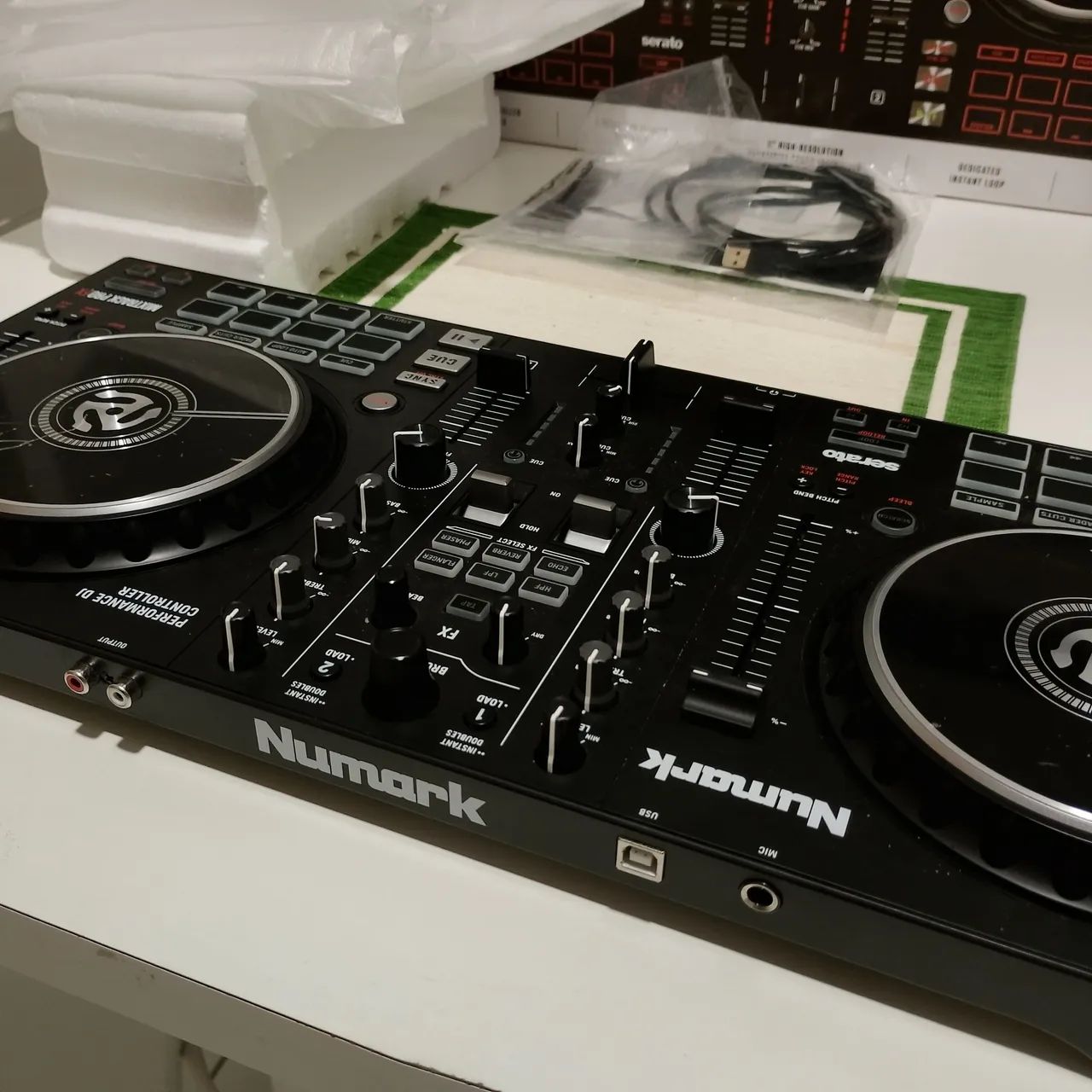 Controladora Numark Mixtrack Pro Fx - Foto 5