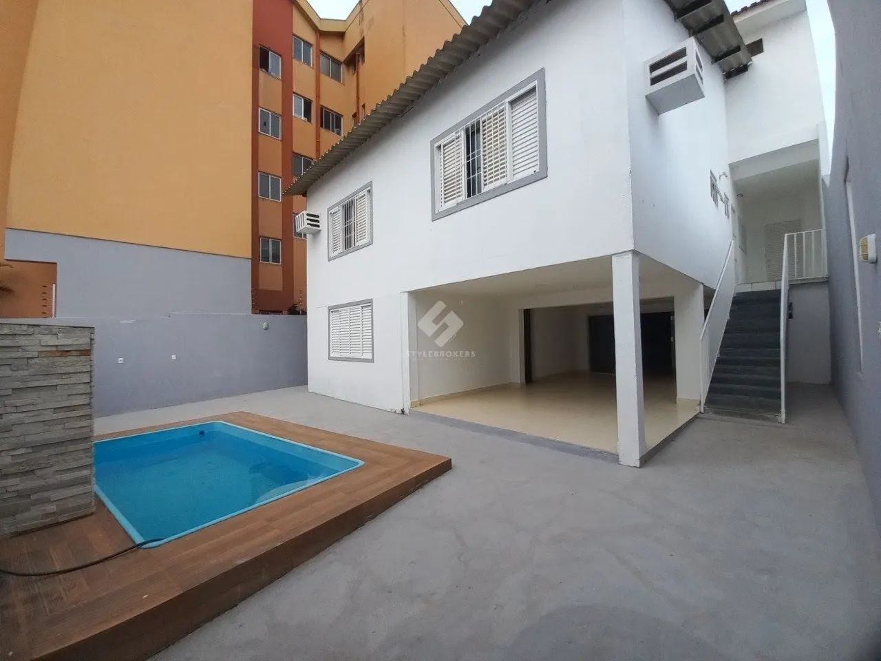 Espetacular Casa comercial para Aluguel no Areão