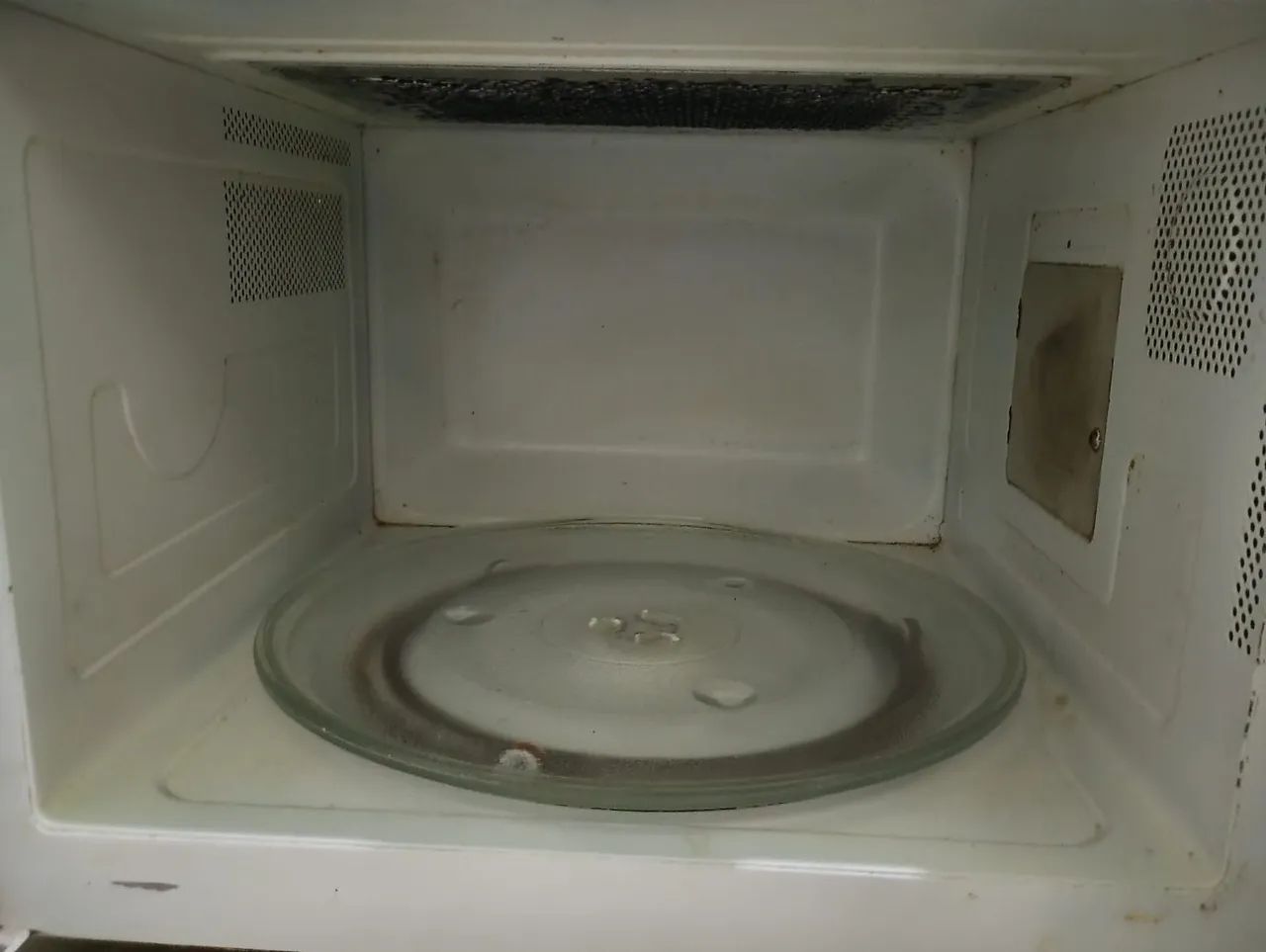 Vendo esse microondas 31L. - Foto 2