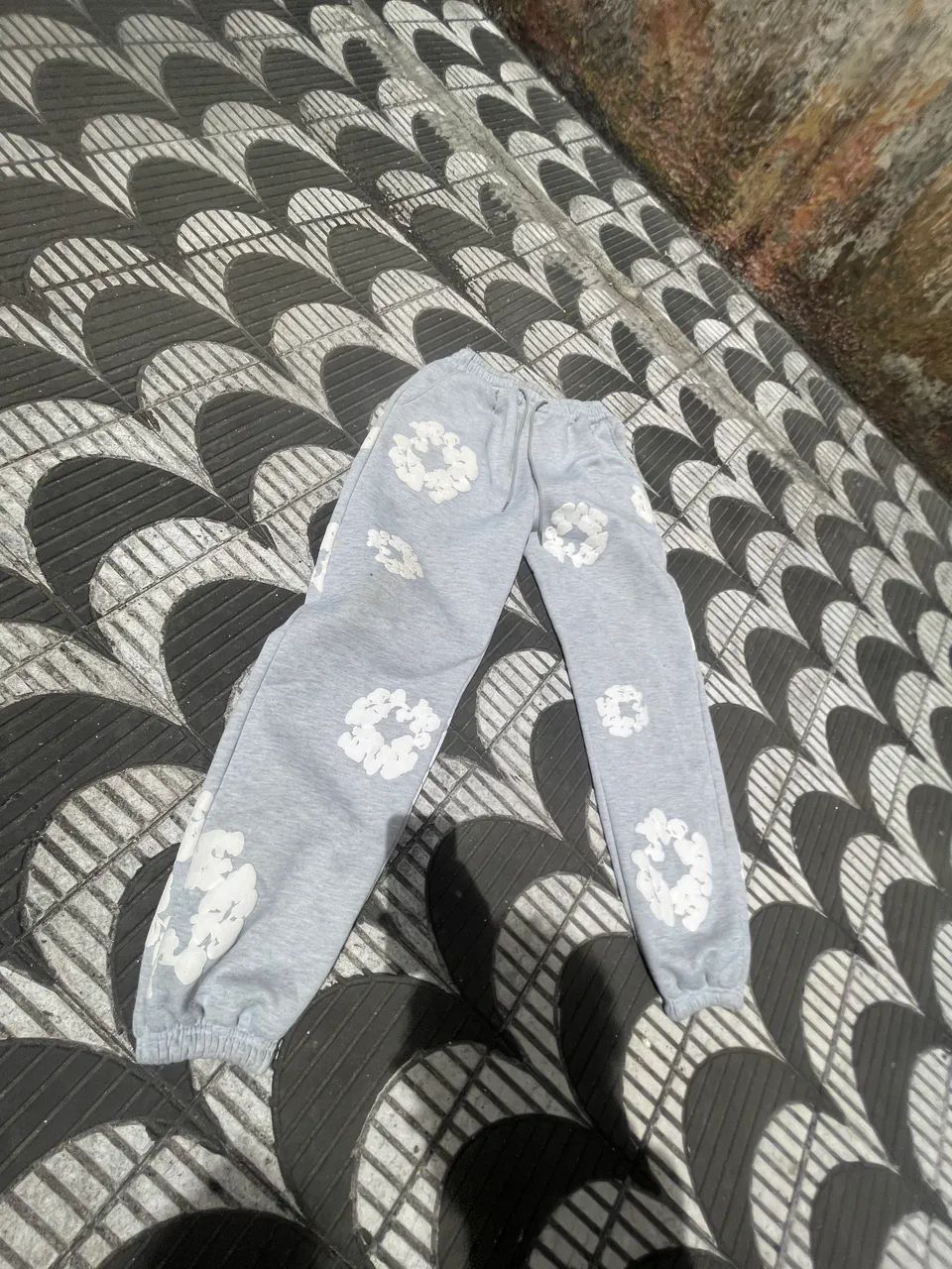 Calça denim tears