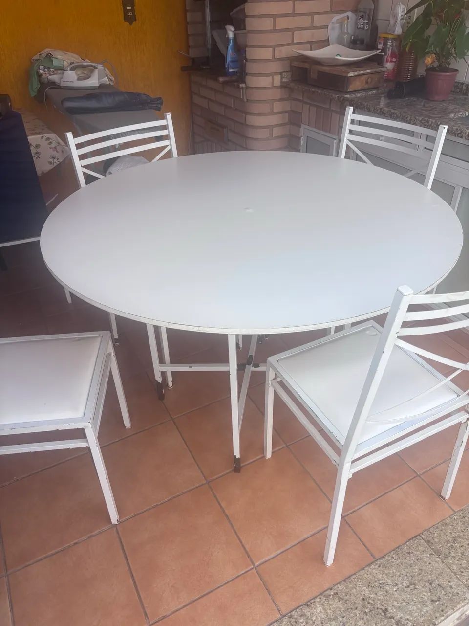 Mesa mdf dobrável com 4 cadeiras
