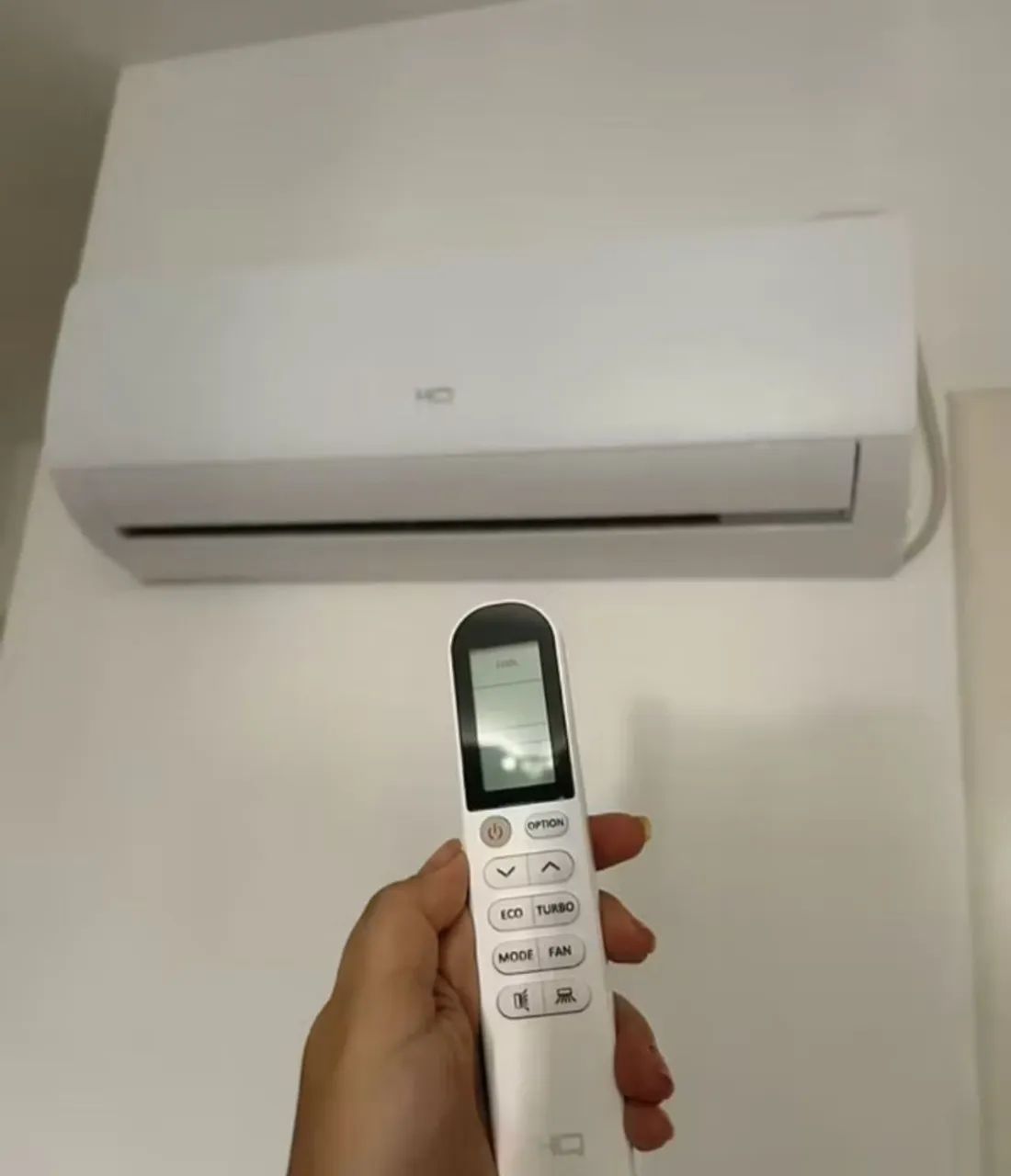 Ar condicionado HQ 9.000 BTUS.. 