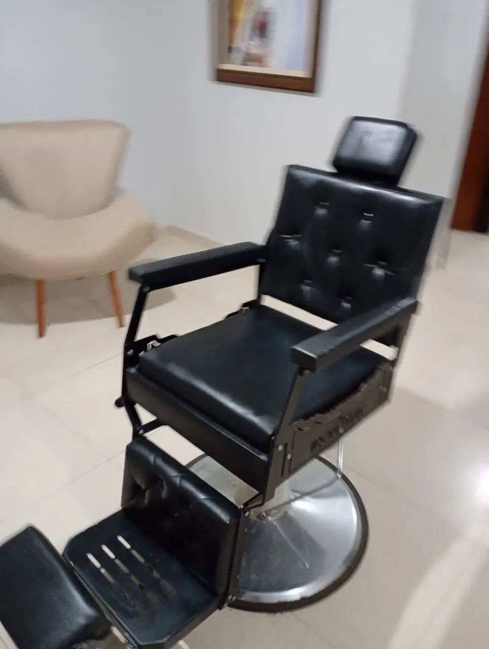 Cadeira de barbeiro  - Foto 4