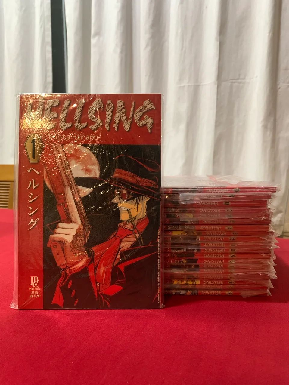 Coleção Mangá completa de Hellsing - Foto 2