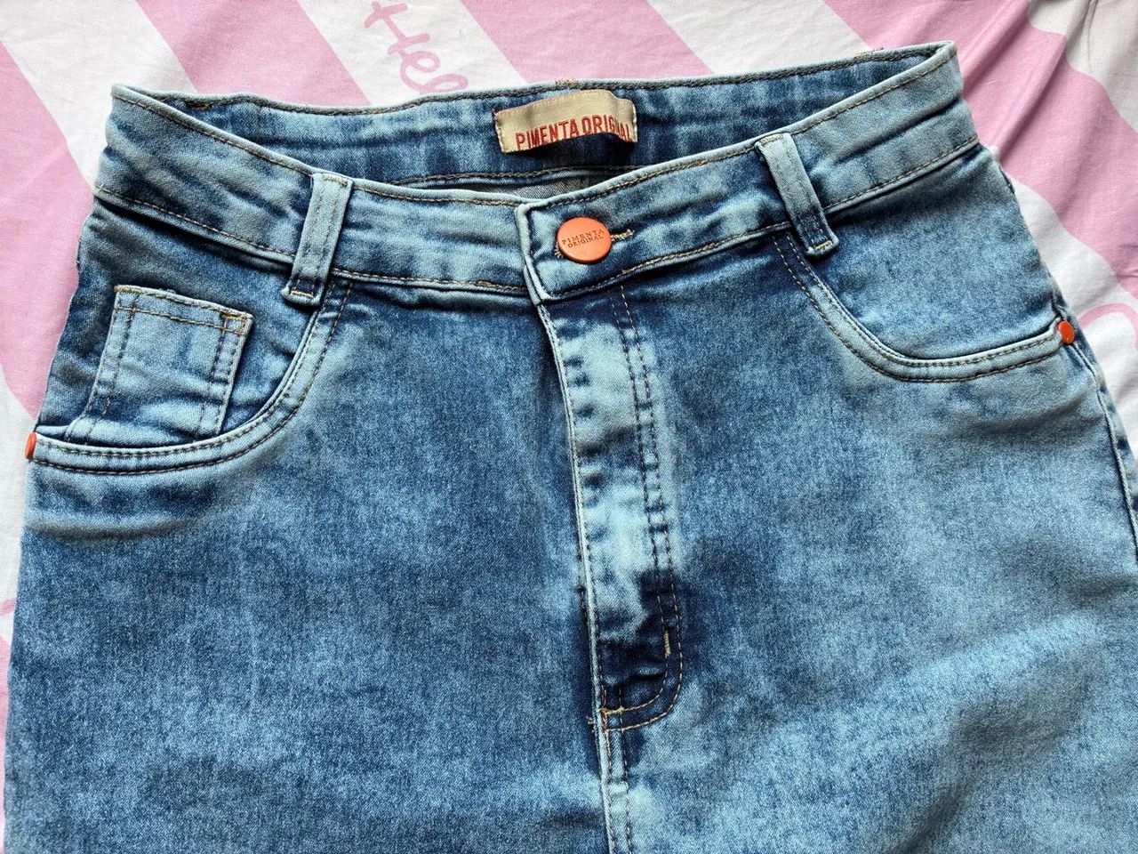 Calca jeans marmorizada pimenta original  - Foto 4