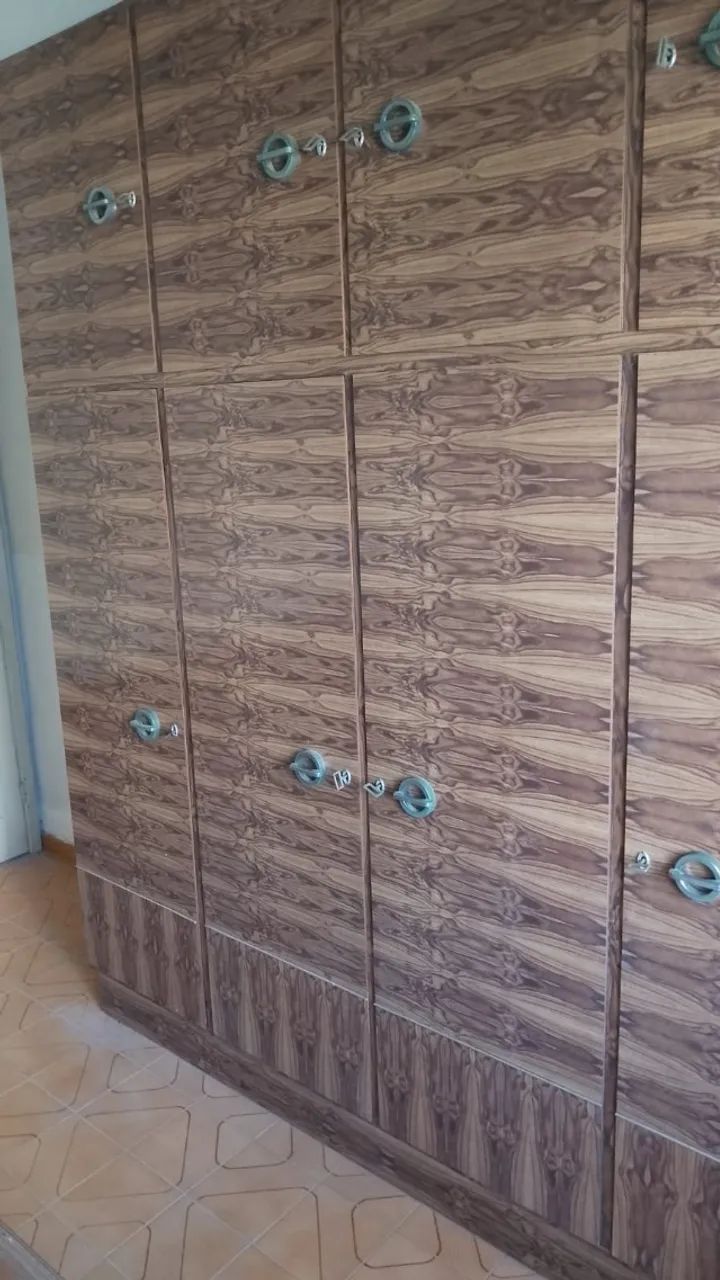 Guarda-Roupa com cama