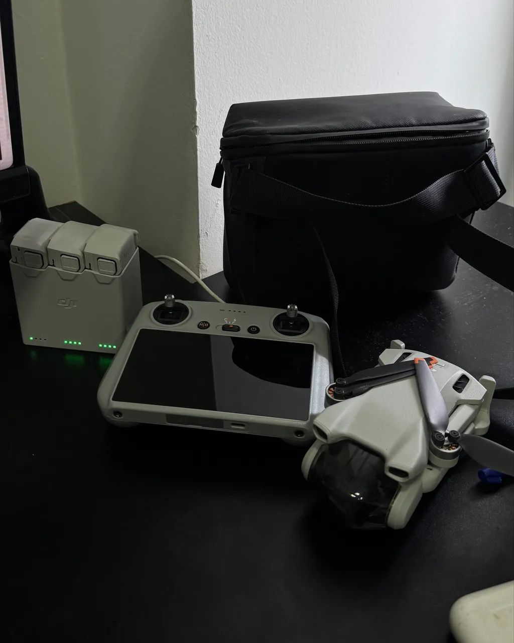 Drone DJI - MINI 3 PRO COMBO COM TELA 