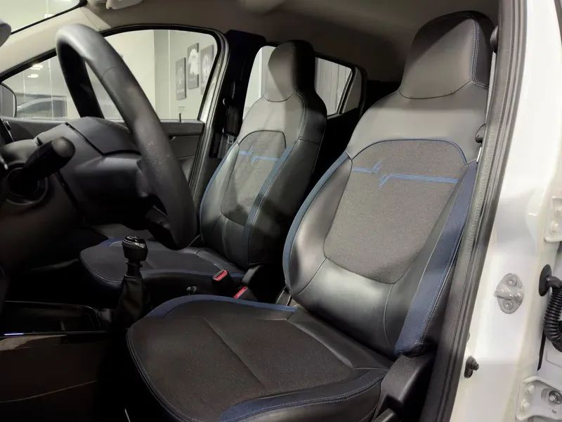 Renault Kwid 1.0 Intense 2023 - Foto 4